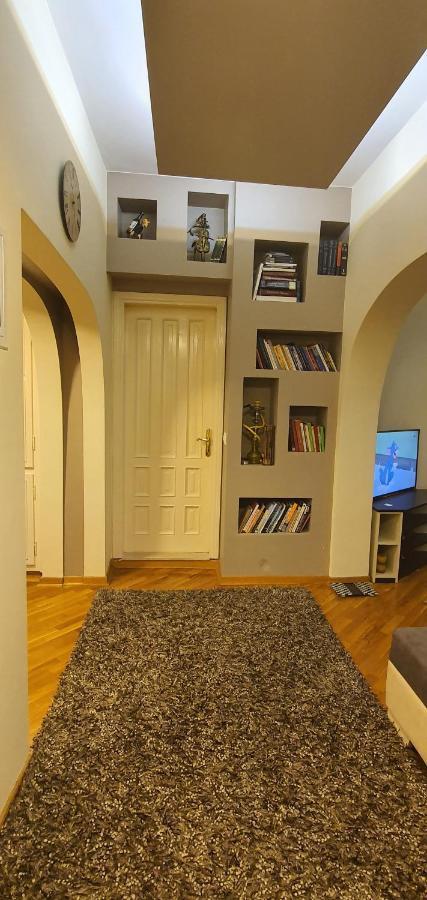 Apartment No 5 พริสตีนา ภายนอก รูปภาพ